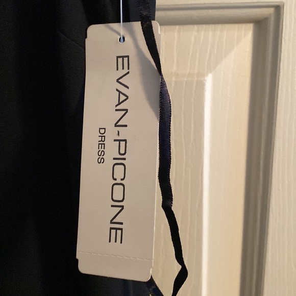 Evan picone dress, black size 8, - Picture 4 of 4